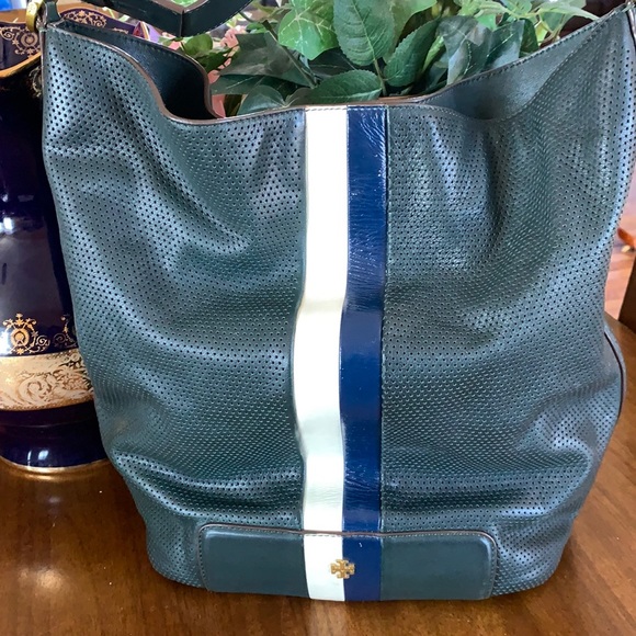 Handbags - Tory Burch 100% leather bucket bag